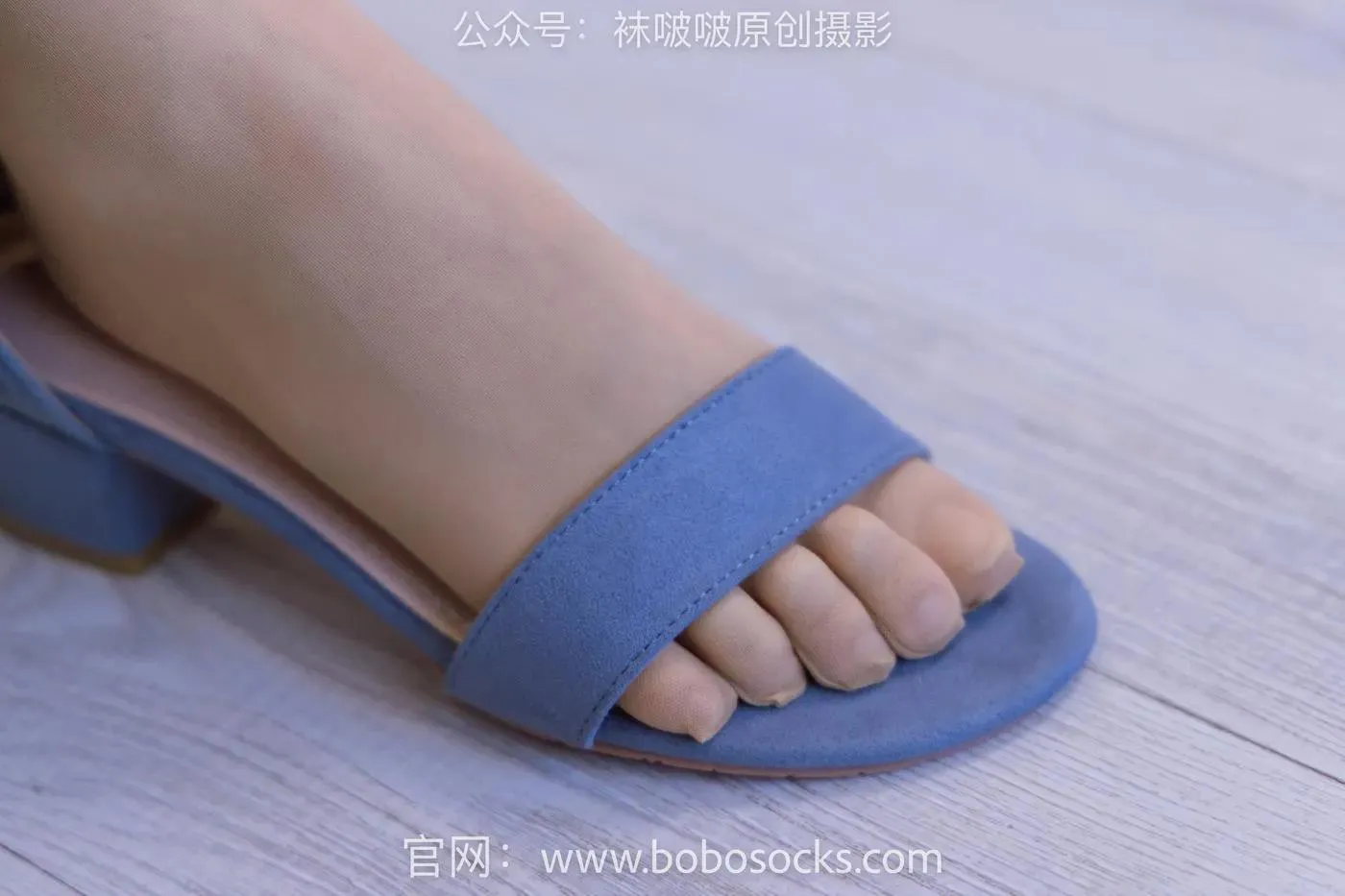 [BoBoSocks袜啵啵]NO.131 苏苏-两双高跟鞋、黑丝 [140P]插图4